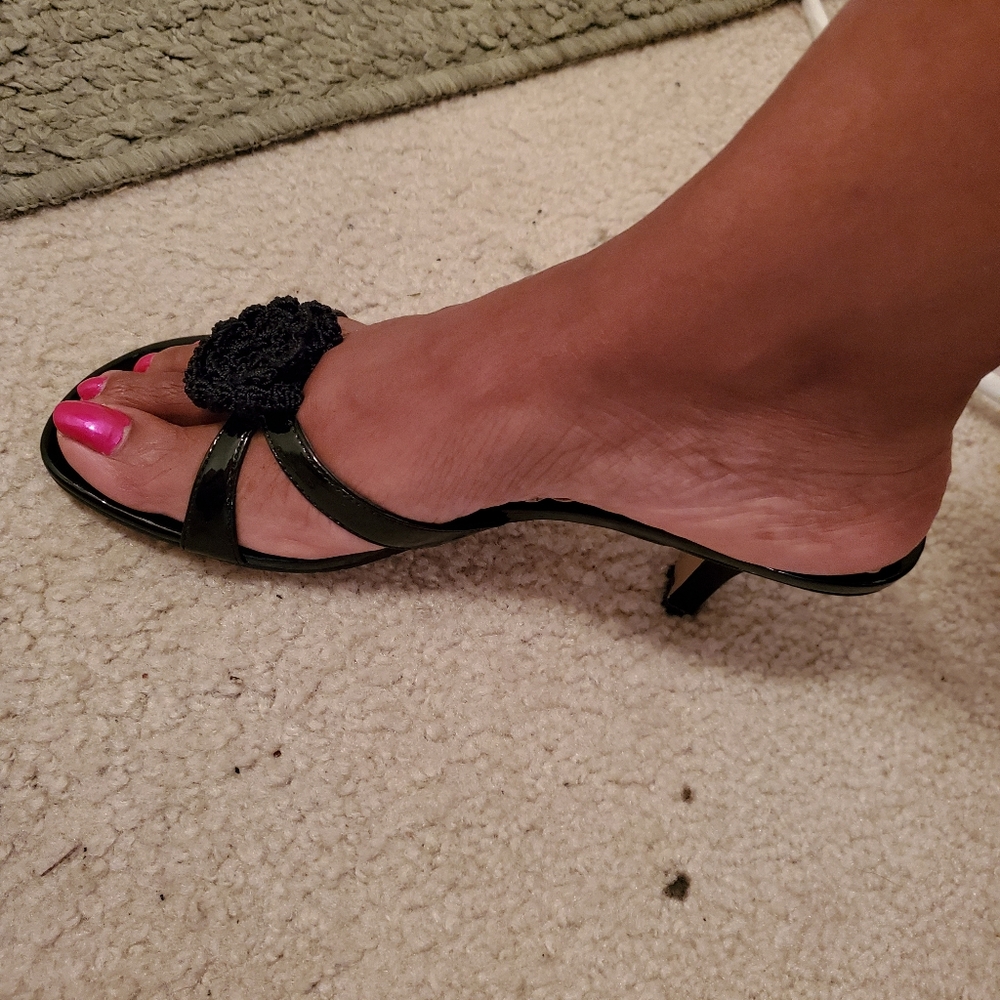 NWOT heel slides